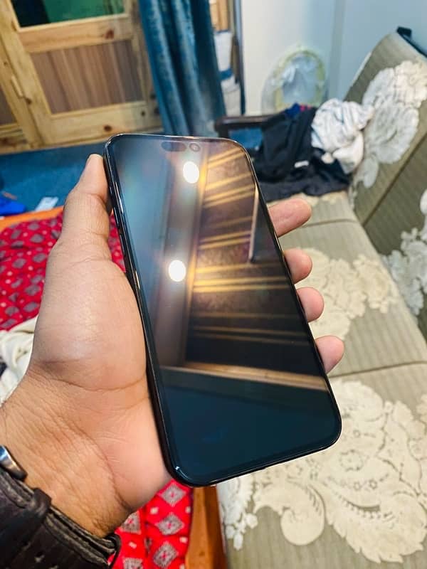 iPhone 15 Pro Max 256GB 10/10 Condition 1