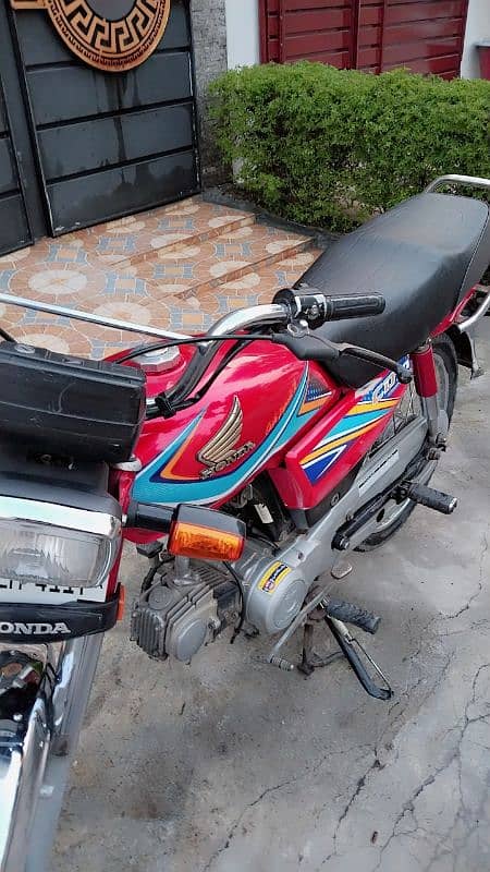 Honda 70cc ok condition koe masla problem nai Hy 6