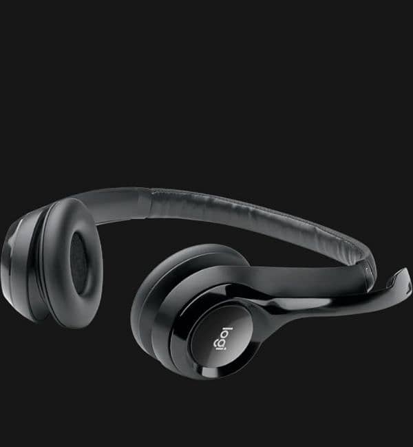 Logitech Noice Cancellation HeadPhones 8