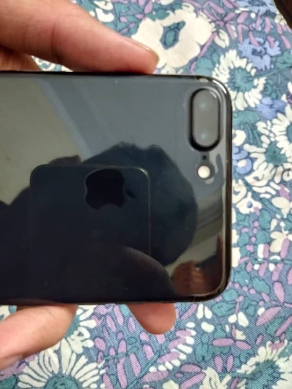 iphone 7 plus pta appeoved lush bush condition 8