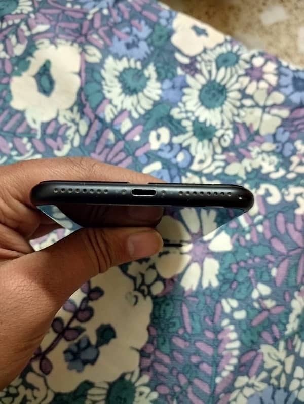 iphone 7 plus pta appeoved lush bush condition 9