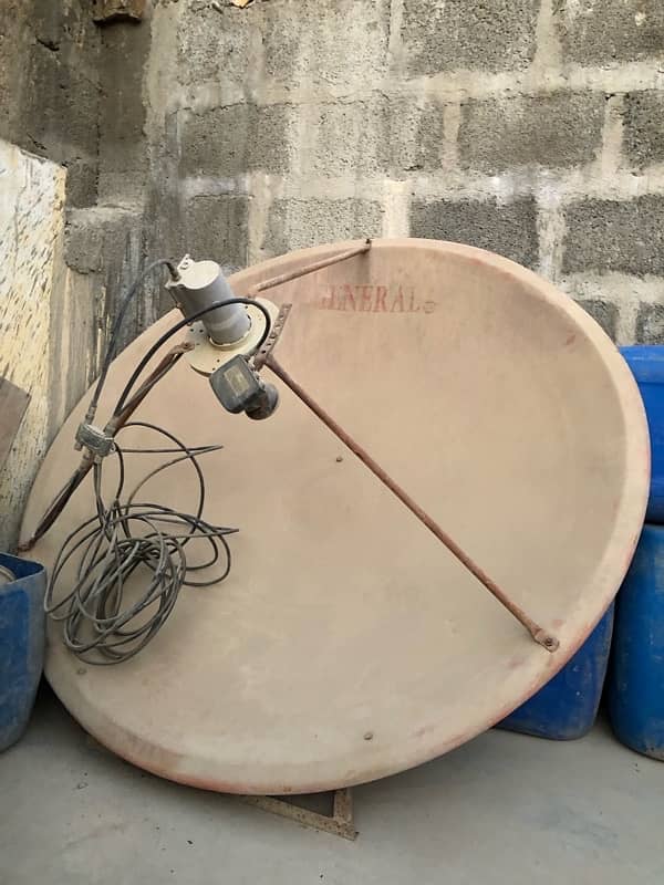 Dish 4 foot With Receiver & cable 0