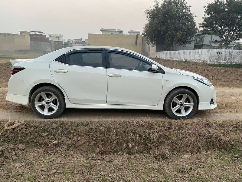 Toyota Corolla gli 2015 18