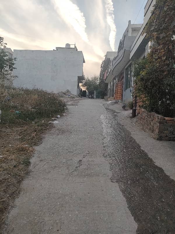 Grey Stchuer For Sale 1.5storey Defense Road Near 700mateer Khwaja Chowk 2