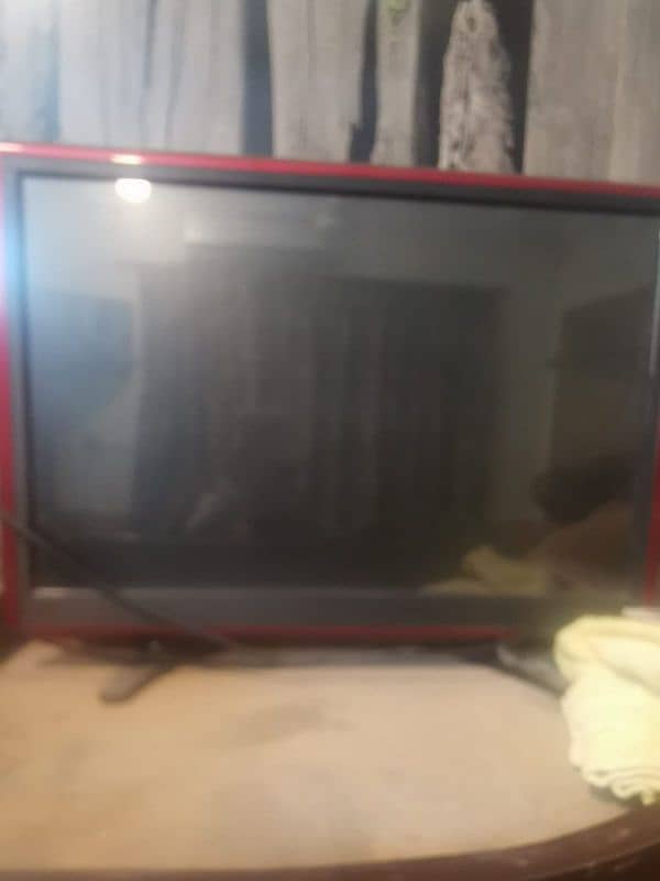 24 inch lcd for sale (contact after 3pm) 2