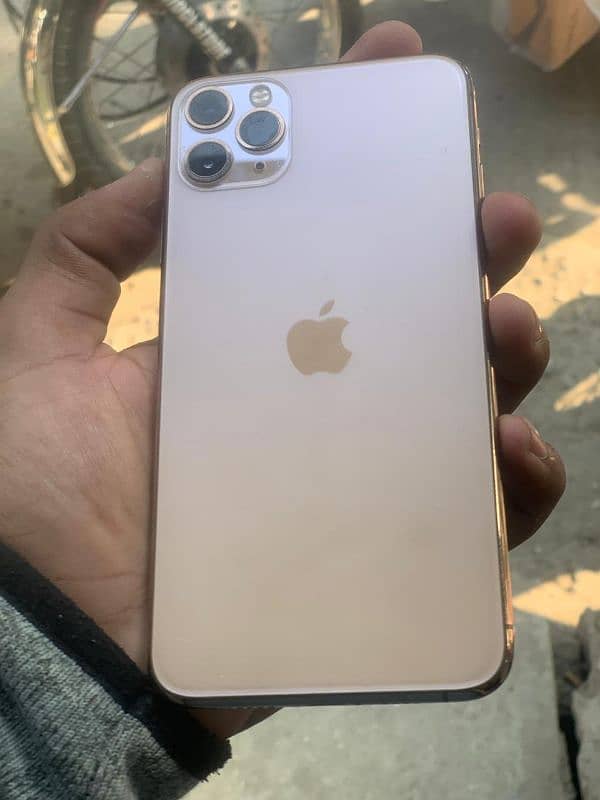 Iphone 11 pro max golden colour 2