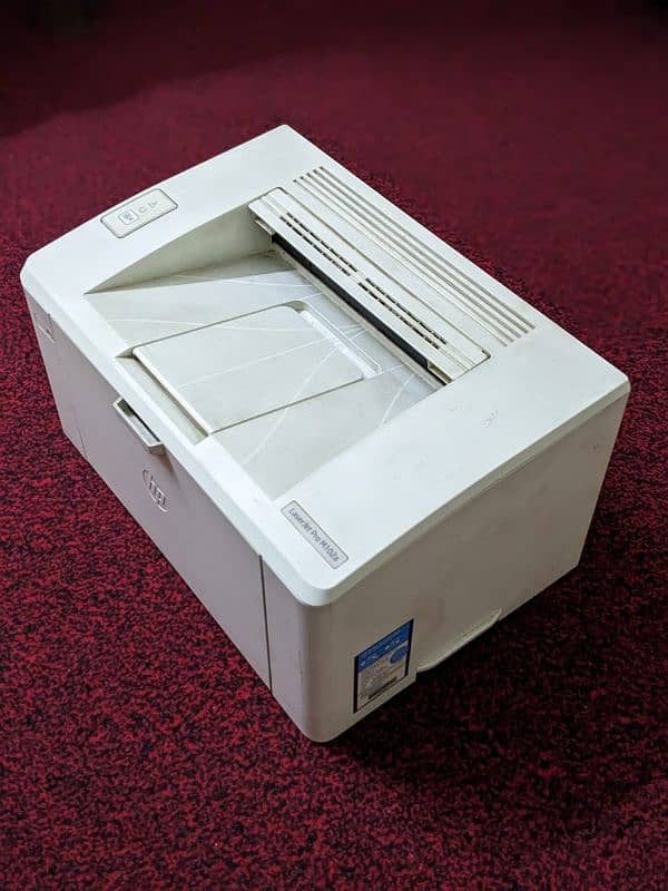 Hp Laser Jet 102A 2