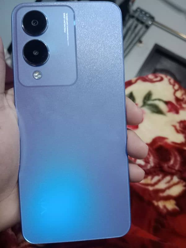 Vivo y 17s 3