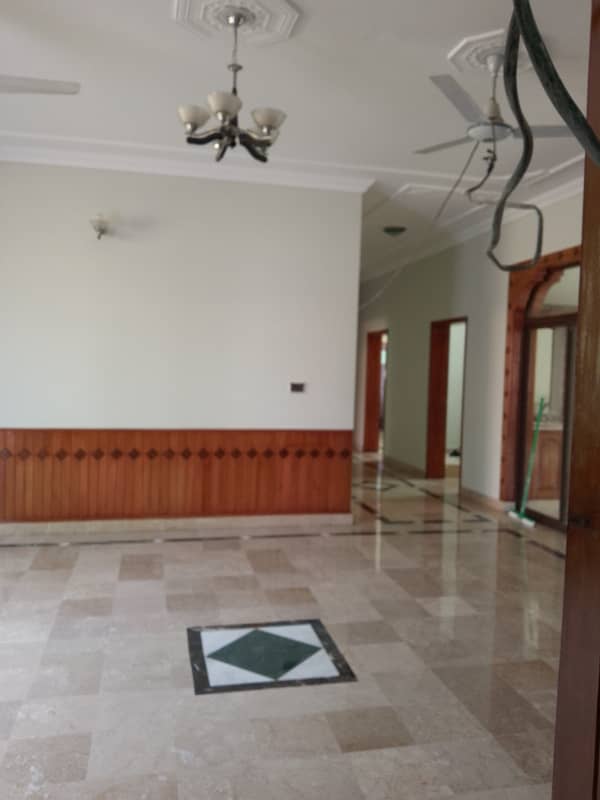 Beautiful double story Ful House For Rent 6bedroom with attached bathroom drawing dining 7