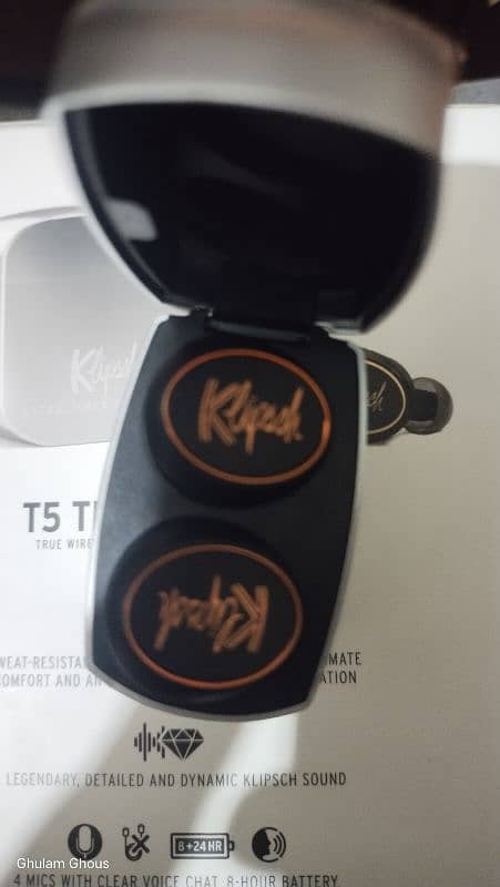 klipsch wireless earphone with charging case 1