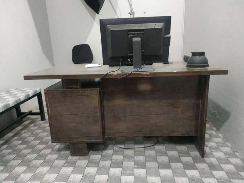 Executive Office Computer Table 1