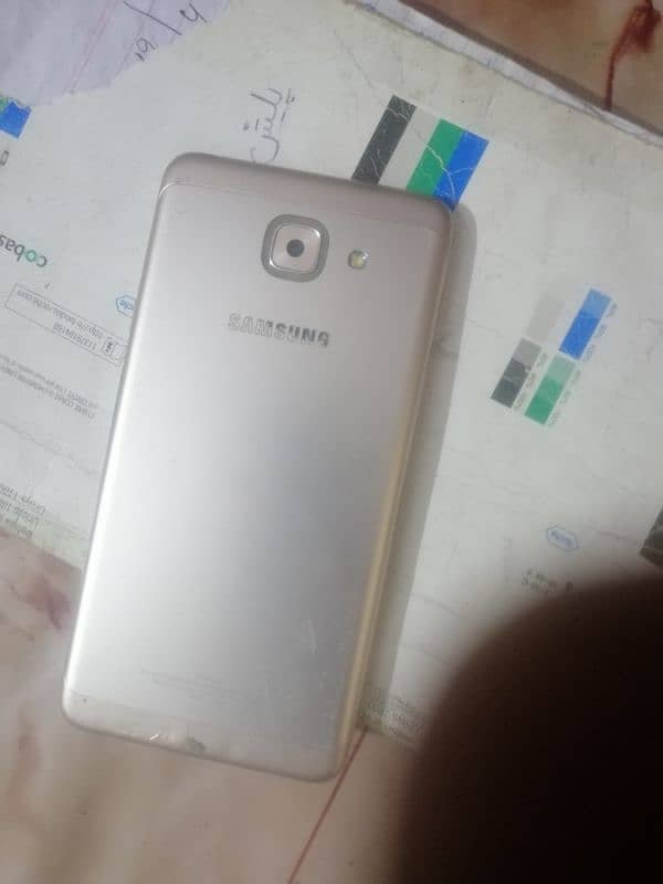 Samsung J7 Max 4