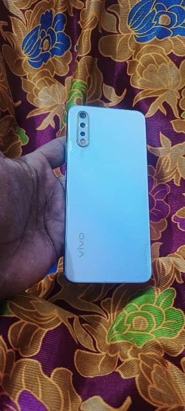 vivo s1 mobile in good conditions 2