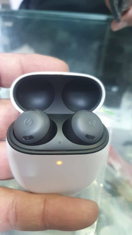 air buds  google pixel 1