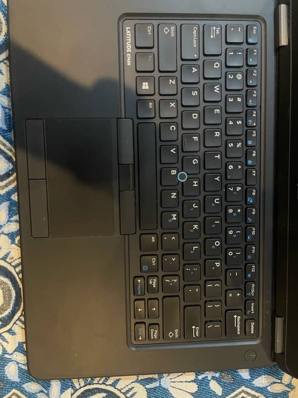 Dell  E7450 Core i7 ( 5 th Generation ) 9