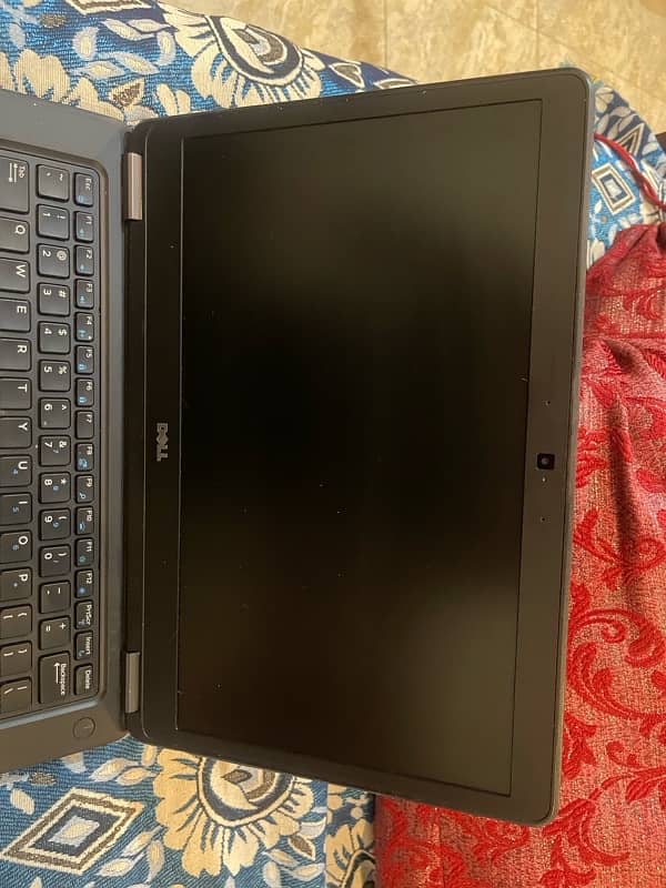 Dell  E7450 Core i7 ( 5 th Generation ) 10