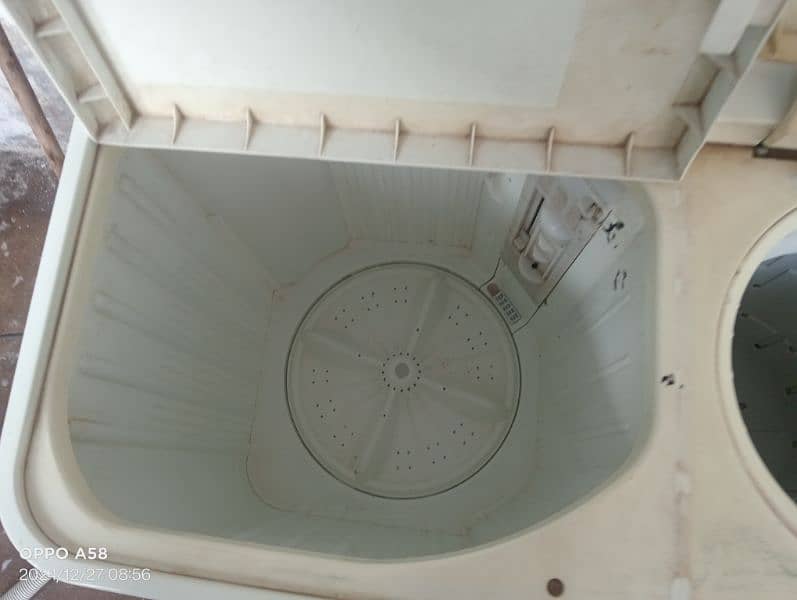 Twin tub washing machine and dryer 2