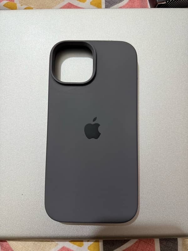 Torras Guardian Case with 2 new Silicone cases for Iphone 15 11