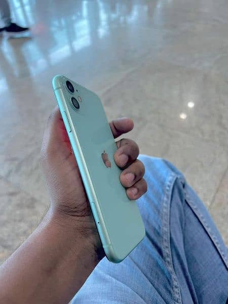 iPhone 11 full box call number 03359075409 1