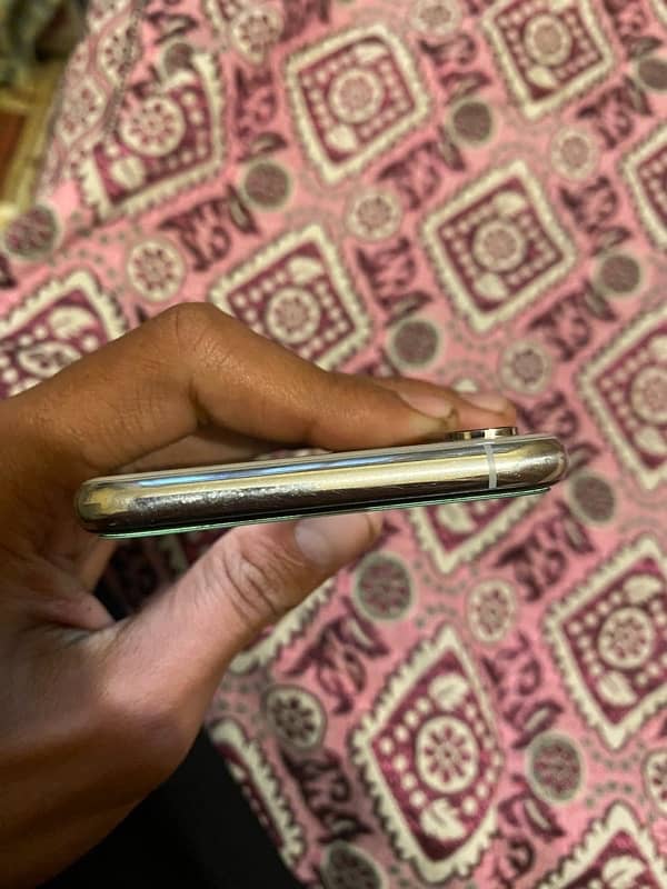 iPhone XS waterproof 64gb LLA model 1