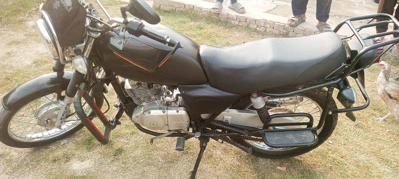 Suzuki gs 150 6