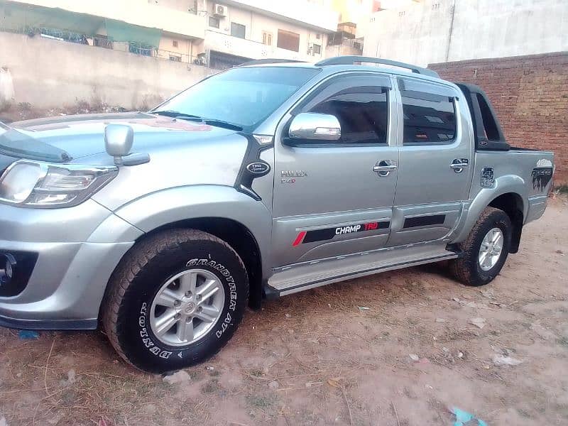 Toyota Vigo champ manual 2013 Islamabad number 4