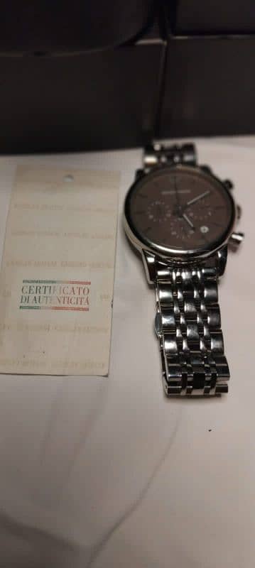 Original Emporio Armani in 100% working condition 5