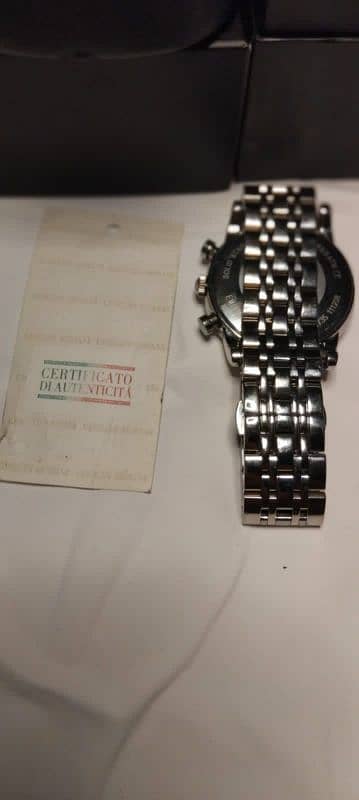 Original Emporio Armani in 100% working condition 7