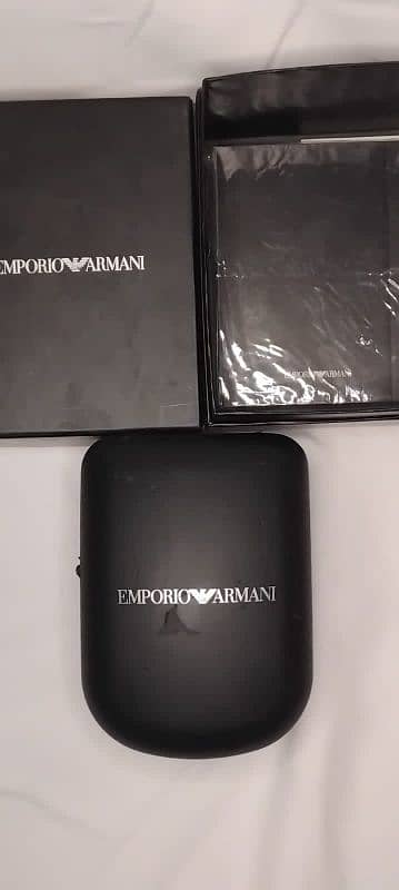 Original Emporio Armani in 100% working condition 8