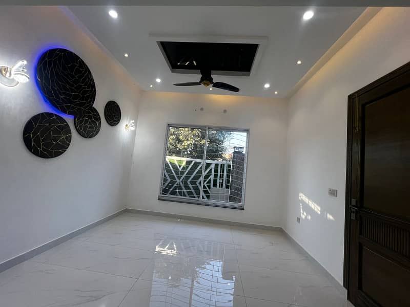 5 MARLA BRAND NEW HOUSE FOR SALE IN VALENCIA TOWN JBLOCK HOT LOCATION 2