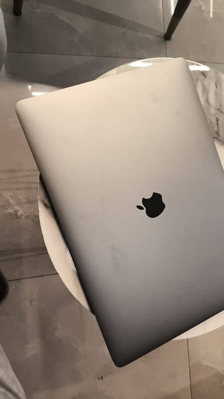 55 cycle apple MacBook Pro air scrathless 1