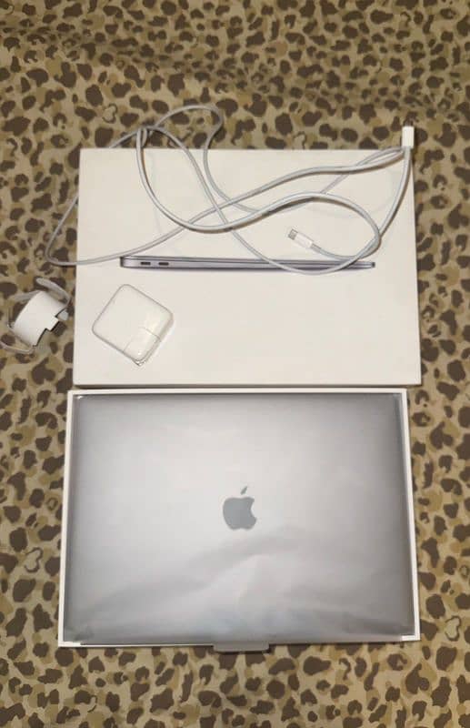 55 cycle apple MacBook Pro air scrathless 4