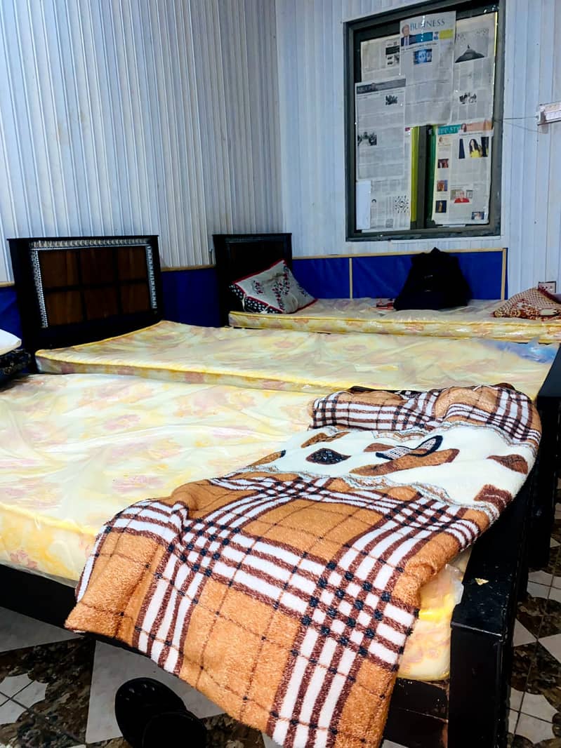 mat,tress Available for ROOM Rent Daily, weekly, Monthly in Rawalpindi 9