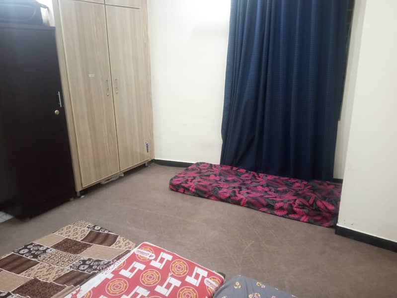 mat,tress Available for ROOM Rent Daily, weekly, Monthly in Rawalpindi 8