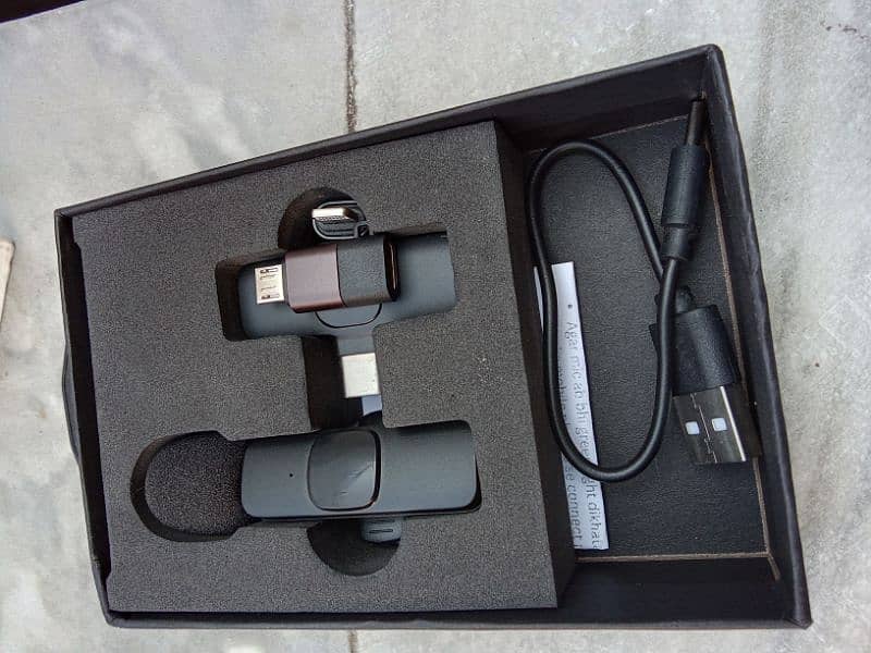 K8 Wireless Microphone - High-Quality Noise Cancellation 1