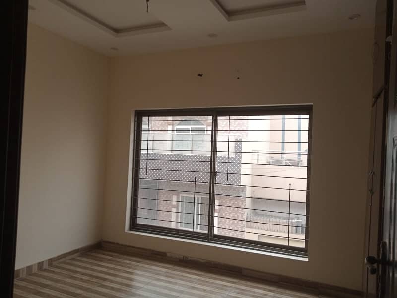 A 3 Marla Upper Portion In Sultan Town Is On The Market For rent 0