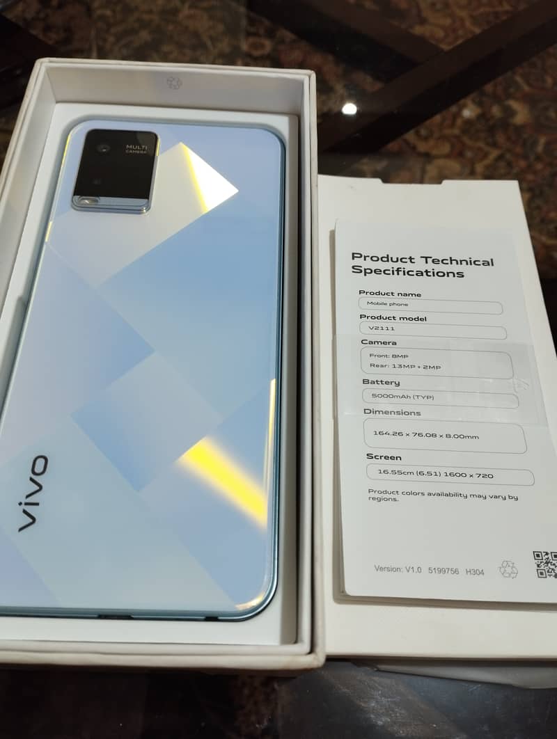 Vivo Y21 4/64 Gb with box and charger 4