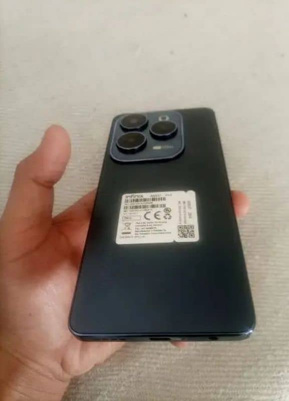 Infinix Hot 40 pro 0