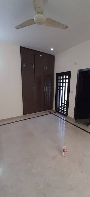 10marla upper portion avelebal for rent 6