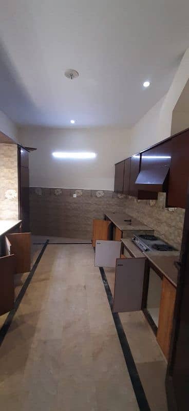 10marla upper portion avelebal for rent 11