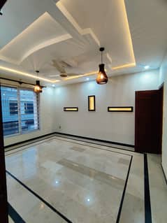 Ground Portion For Rent In G15 Size 7 Marla Near To Markaz Masjid Park Best Location More Three Options Available