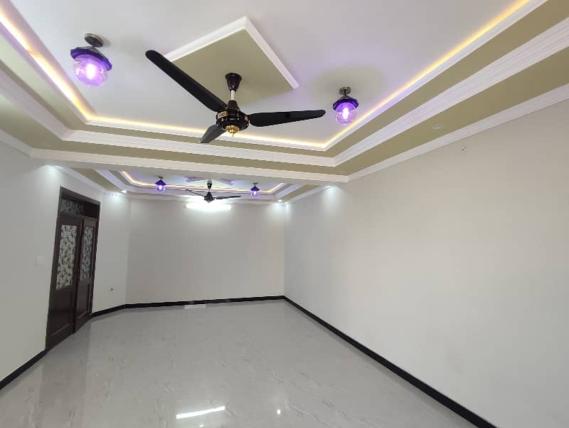 Ground Portion For Rent In G15 Size 12 Marla Corner House Separate Gas &Amp; Electricity Meters Separate Gate Near To Mini Market Markaz Masjid Park Best Location More Five Options Available 2