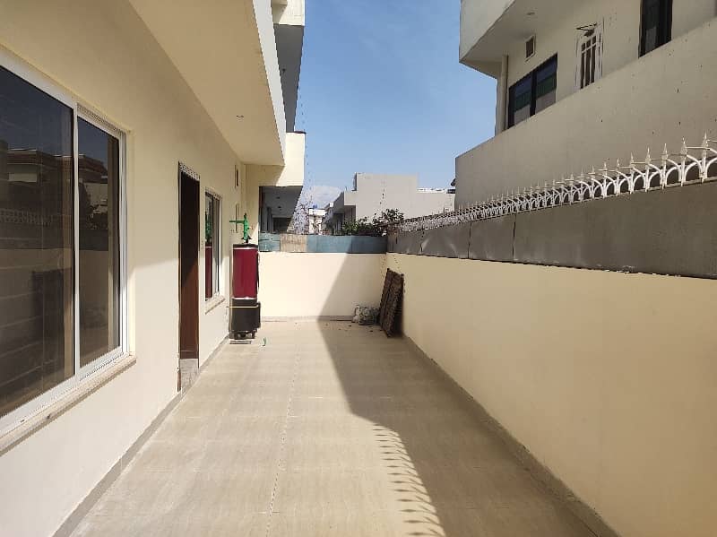 Ground Portion For Rent In G15 Size 12 Marla Corner House Separate Gas &Amp; Electricity Meters Separate Gate Near To Mini Market Markaz Masjid Park Best Location More Five Options Available 14