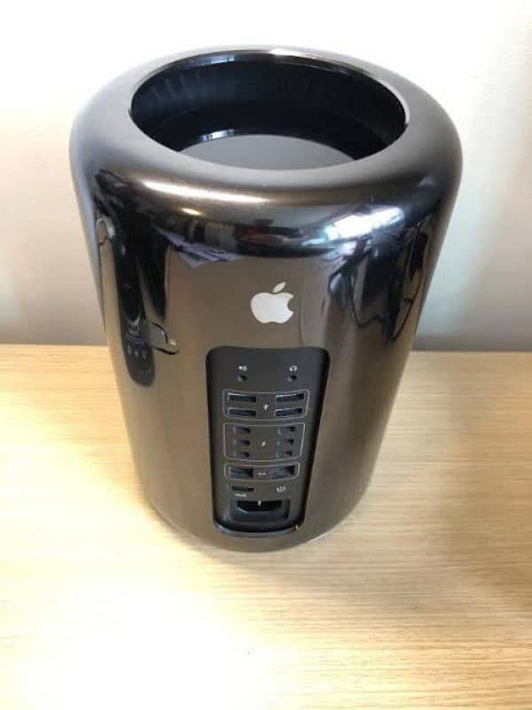 Apple mac pro 1