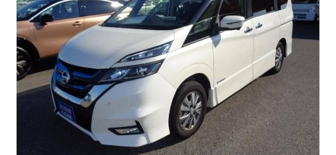 Nissan Serena e power 2