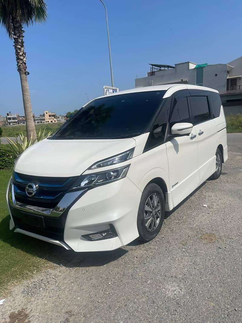 Nissan Serena e power 8