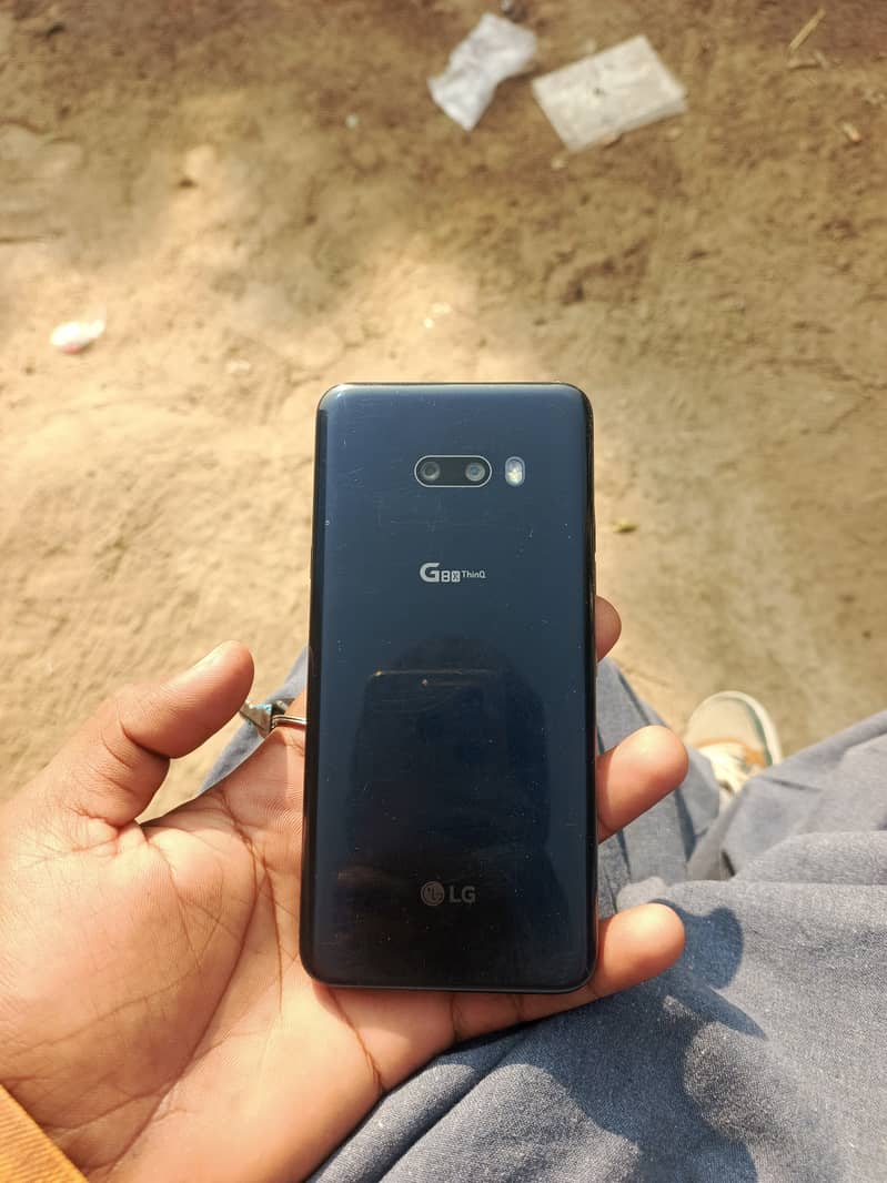 LG G8X ThinQ 0