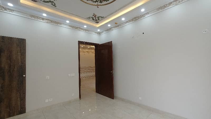 10 Marla House Ideally Situated In DHA Phase 6 - Block D 27