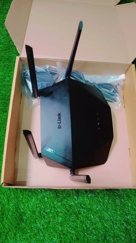 Tenda Huawei Faibr optical WiFi Ruoter tv box 9