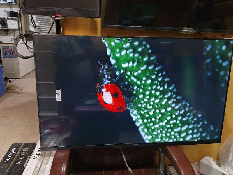 New boderless 43 smart Led TV wifi 0334/5354/838 my whatsapp 1
